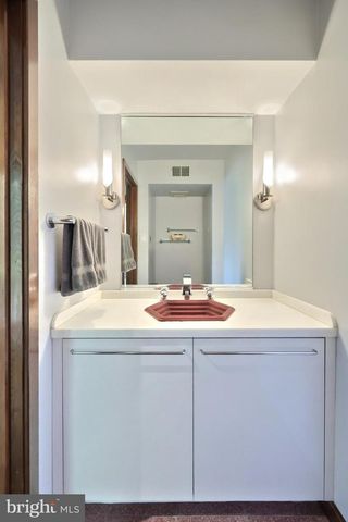 174 SPRINGHOUSE LN, Spring Grove, PA 17362