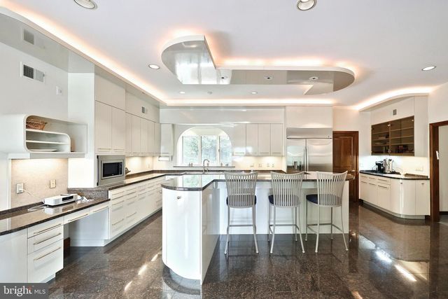 174 SPRINGHOUSE LN, Spring Grove, PA 17362