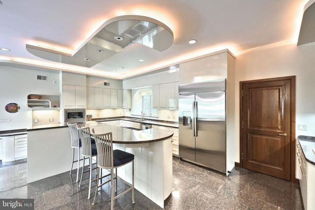 174 SPRINGHOUSE LN, Spring Grove, PA 17362