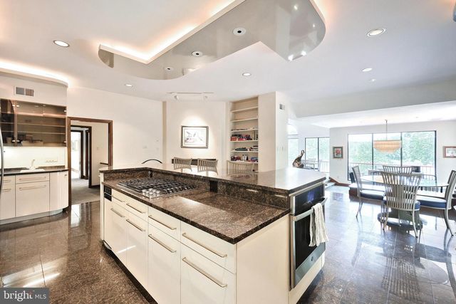 174 SPRINGHOUSE LN, Spring Grove, PA 17362