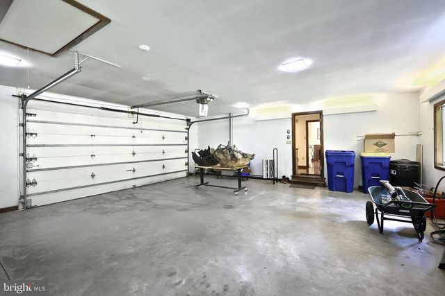 174 SPRINGHOUSE LN, Spring Grove, PA 17362