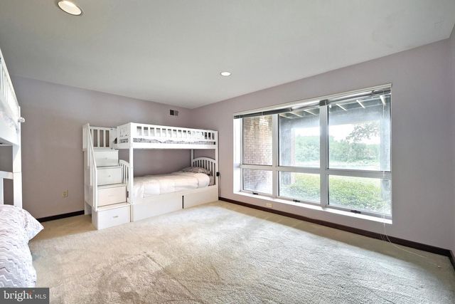 174 SPRINGHOUSE LN, Spring Grove, PA 17362