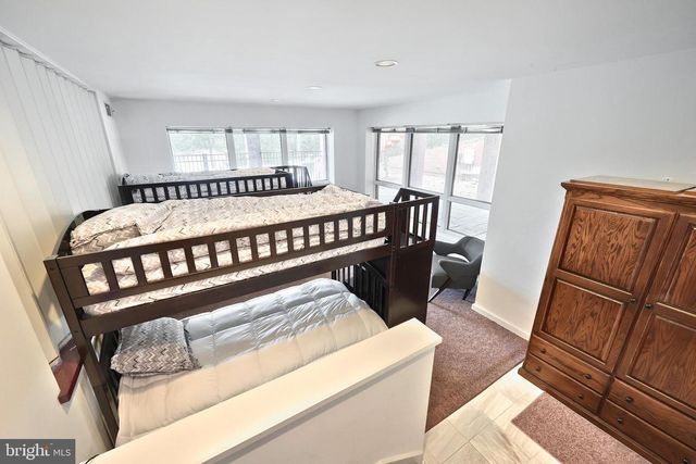 174 SPRINGHOUSE LN, Spring Grove, PA 17362