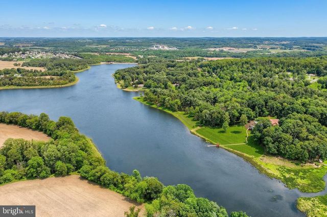 174 SPRINGHOUSE LN, Spring Grove, PA 17362