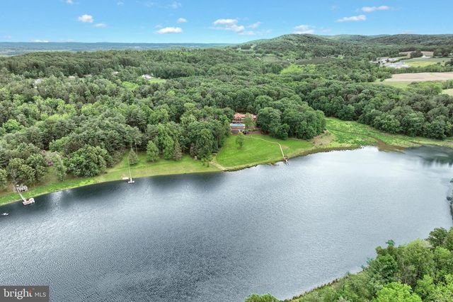 174 SPRINGHOUSE LN, Spring Grove, PA 17362