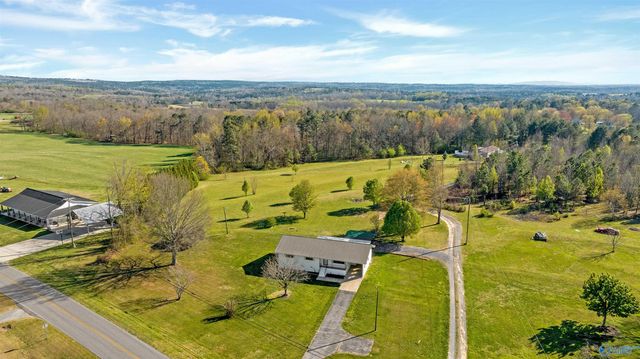 5232 County Road 78, Fort Payne, AL 35967