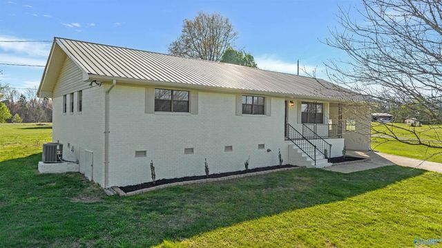 5232 County Road 78, Fort Payne, AL 35967
