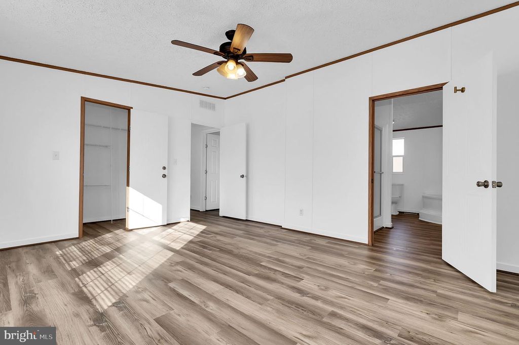 Image 14 of property listing at 7810 CLARK RD #D88, Jessup, MD 20794