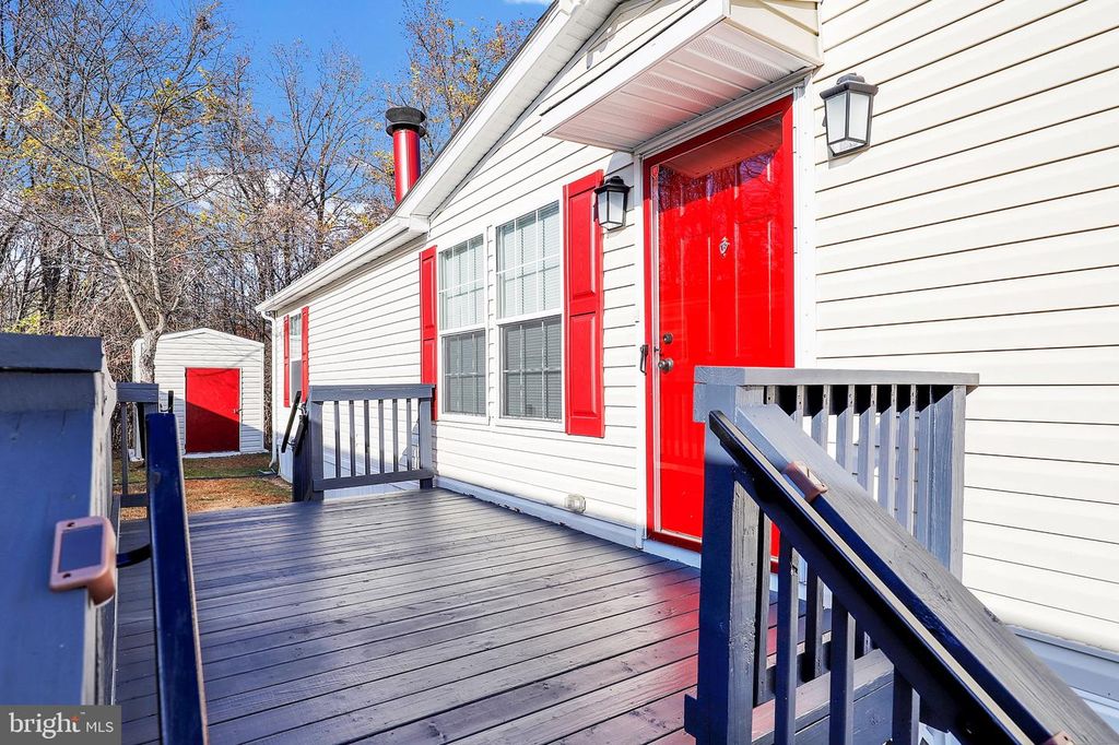 Image 2 of property listing at 7810 CLARK RD #D88, Jessup, MD 20794