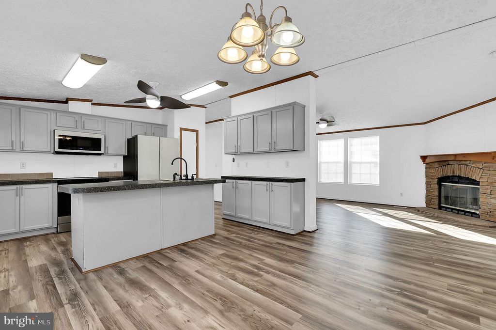 Image 8 of property listing at 7810 CLARK RD #D88, Jessup, MD 20794