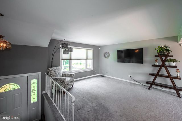 103 CLOVER TER, Williamstown, NJ 08094
