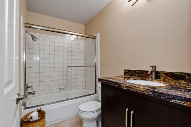822 River Ave, Oakdale, CA 95361