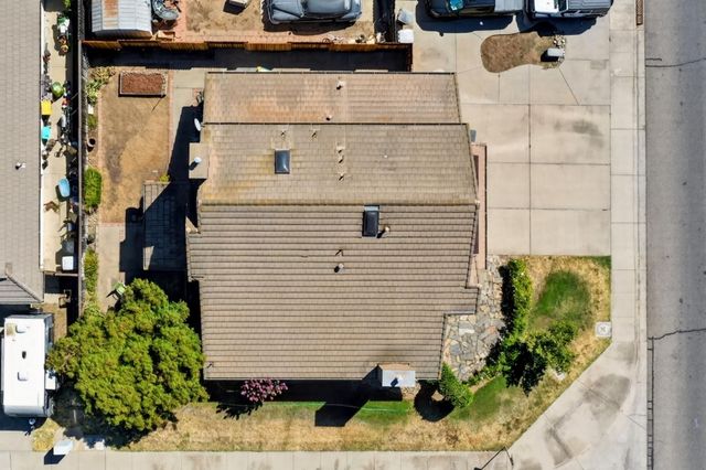 822 River Ave, Oakdale, CA 95361