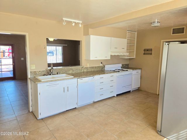 1930 E Water Street, Tucson, AZ 85719
