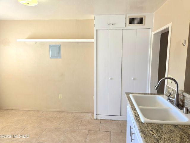 1930 E Water Street, Tucson, AZ 85719