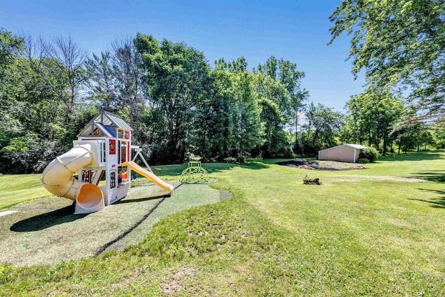 7345 LEMKE DRIVE, Greenleaf, WI 54126