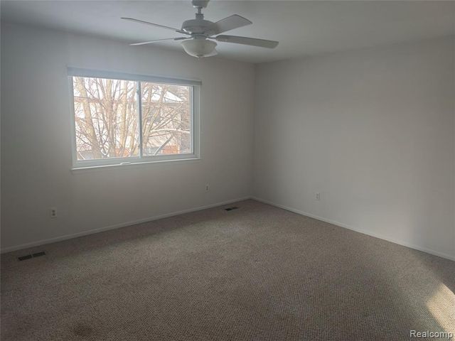 979 Kirts Boulevard, Troy, MI 48084