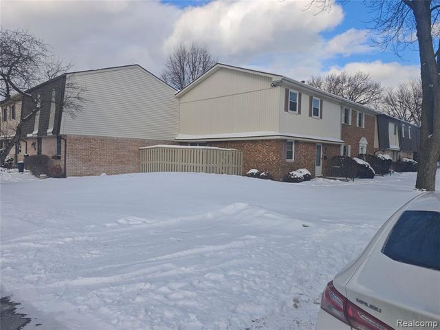 979 Kirts Boulevard, Troy, MI 48084