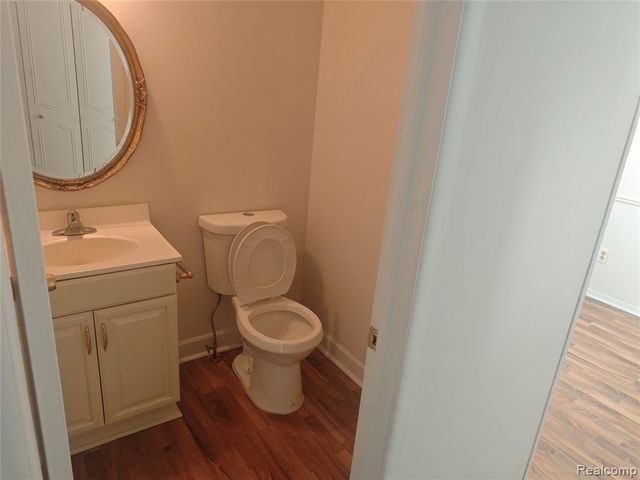 979 Kirts Boulevard, Troy, MI 48084