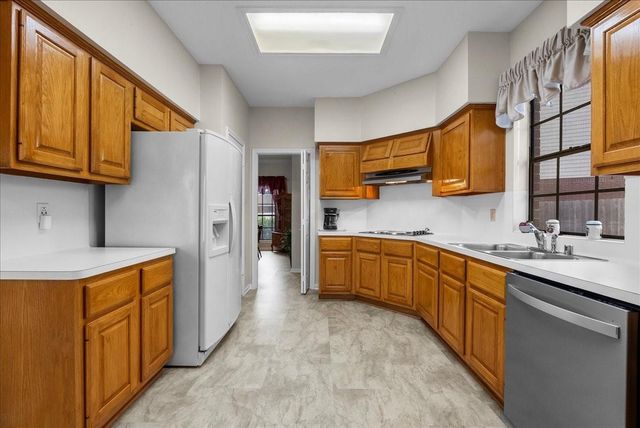 854 Prairie Brook Court, Houston, TX 77062