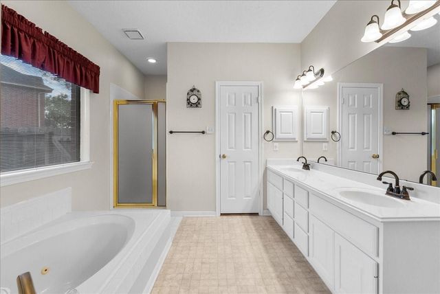 854 Prairie Brook Court, Houston, TX 77062