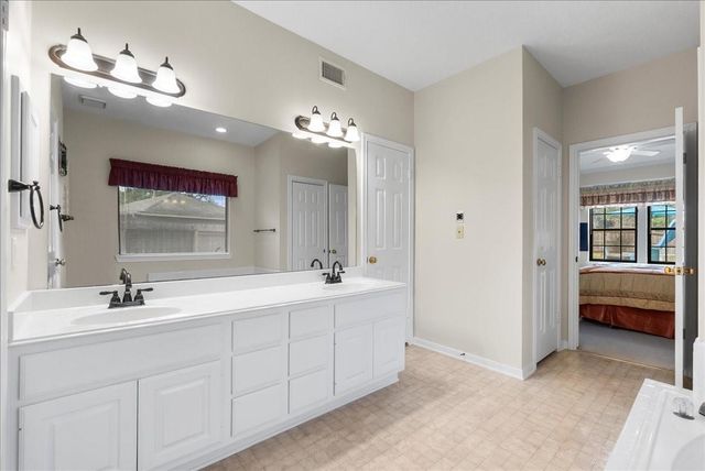 854 Prairie Brook Court, Houston, TX 77062