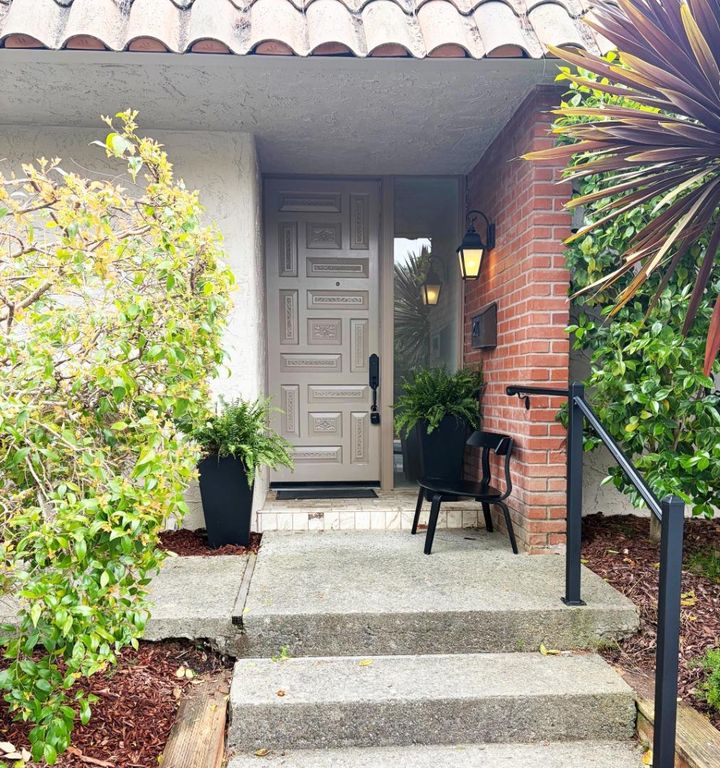 247 Casitas Bulevar, Los Gatos, CA 95032