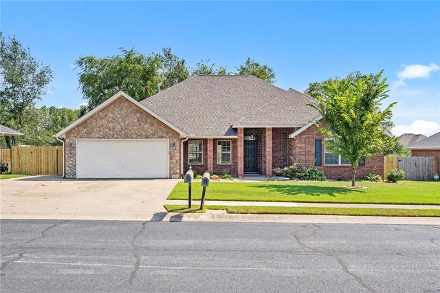 725 Todd Circle, Pea Ridge, AR 72751