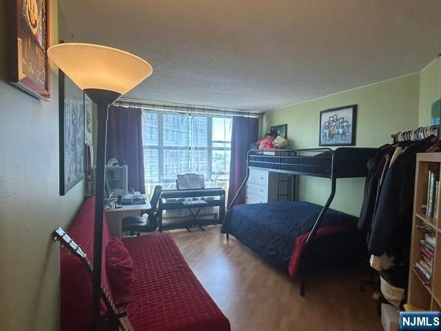7002 JFK Blvd E 37H, Guttenberg, NJ 07093