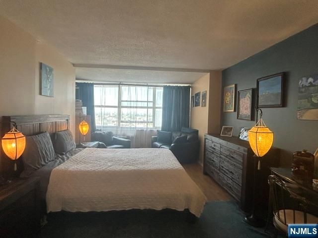 7002 JFK Blvd E 37H, Guttenberg, NJ 07093