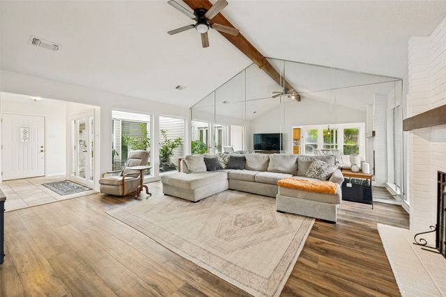 4532 Grey Dawn Drive, Arlington, TX 76017