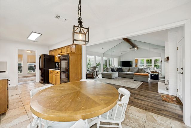 4532 Grey Dawn Drive, Arlington, TX 76017