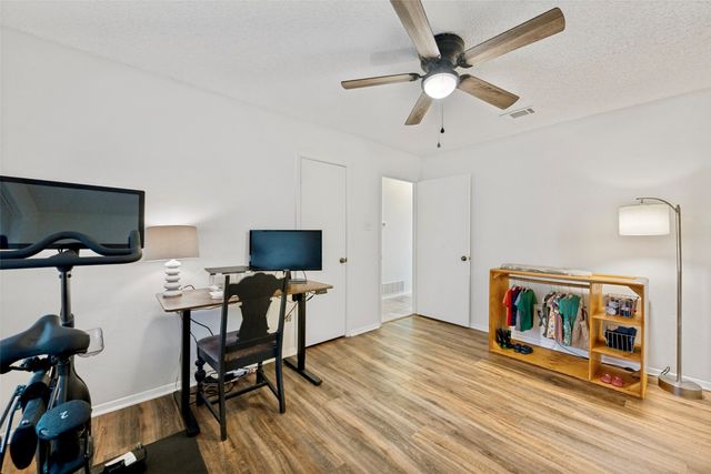 4532 Grey Dawn Drive, Arlington, TX 76017