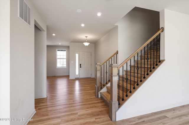 17507 Serenity Ridge Ct, Fisherville, KY 40023