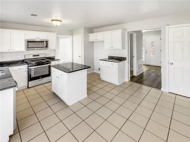 595 Barsham Way, Johns Creek, GA 30097