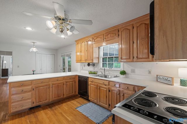 526 Trousdale Drive, Huntsville, AL 35802