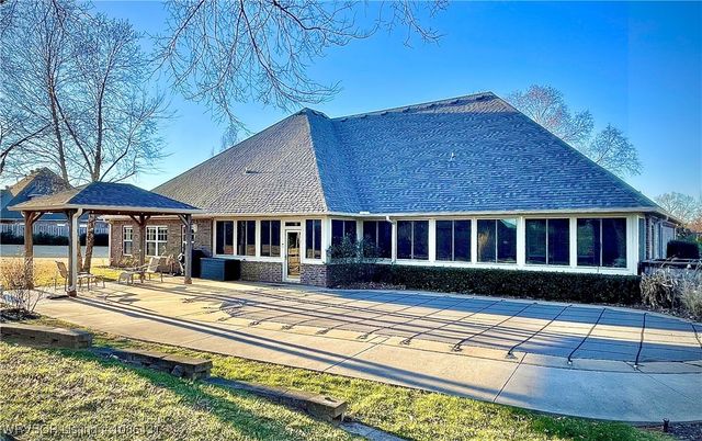 6700 Riley Park Drive, Fort Smith, AR 72916