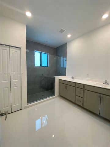2434 SW 145th Pl, Miami, FL 33175
