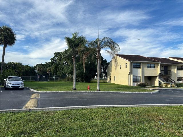 22415 SW 61st Way 202, Boca Raton, FL 33428