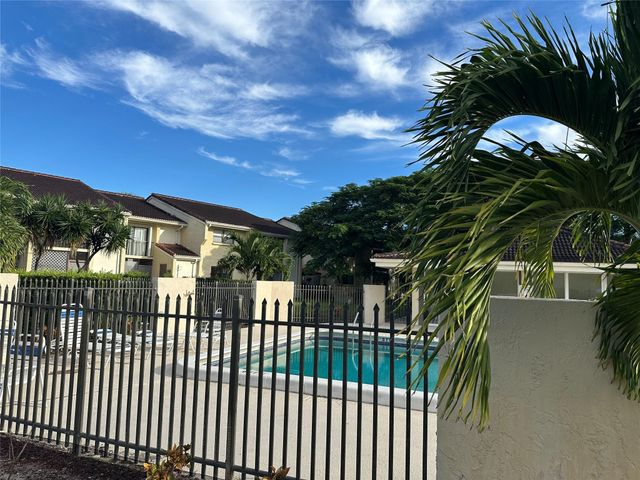 22415 SW 61st Way 202, Boca Raton, FL 33428