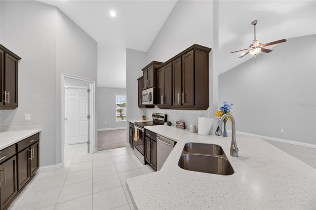3039 PEARLY DRIVE, Lakeland, FL 33812