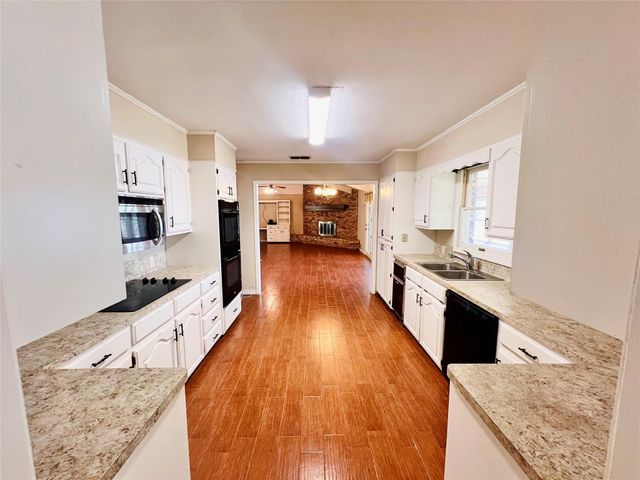 204 Primrose Lane, Hemphill, TX 75948