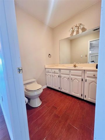 204 Primrose Lane, Hemphill, TX 75948