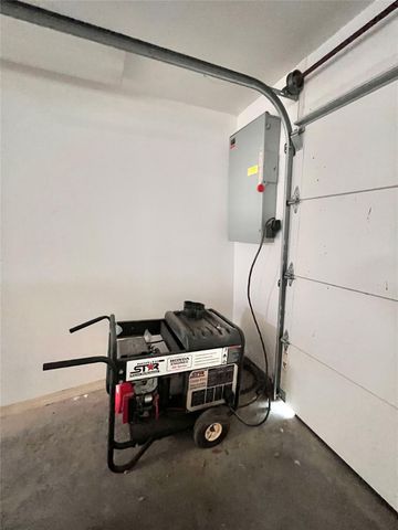 204 Primrose Lane, Hemphill, TX 75948