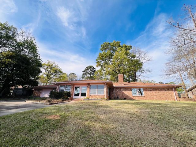 204 Primrose Lane, Hemphill, TX 75948