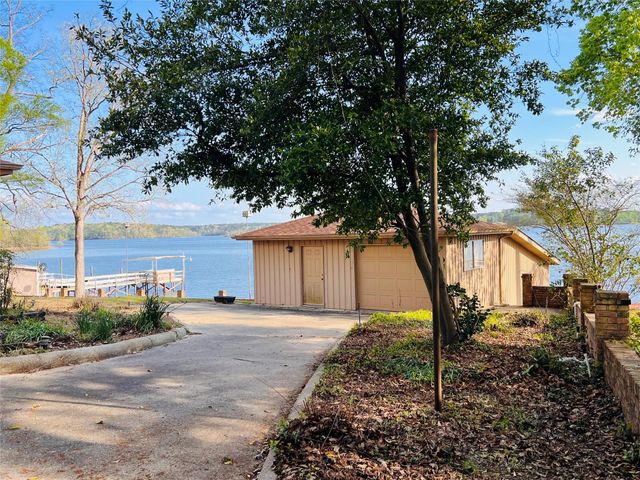 204 Primrose Lane, Hemphill, TX 75948