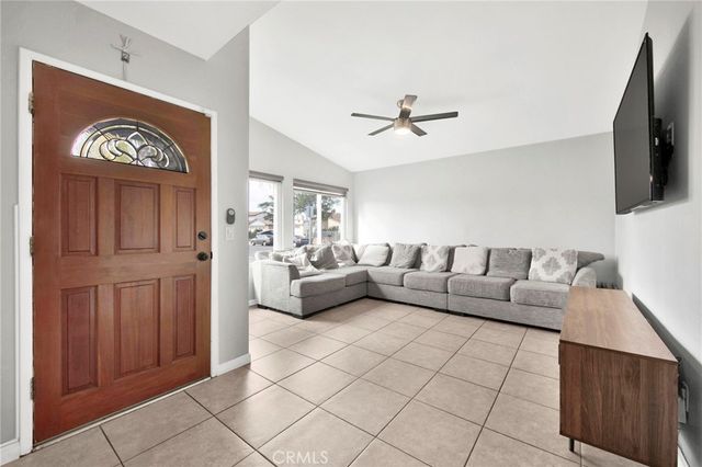 297 W Kirkwall, Azusa, CA 91702