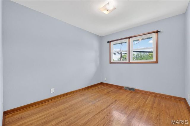 116 S Cadillac Drive, St Charles, MO 63301
