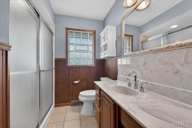116 S Cadillac Drive, St Charles, MO 63301