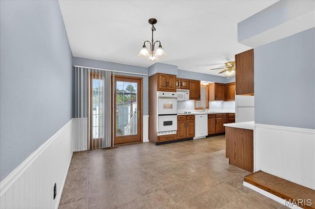 116 S Cadillac Drive, St Charles, MO 63301